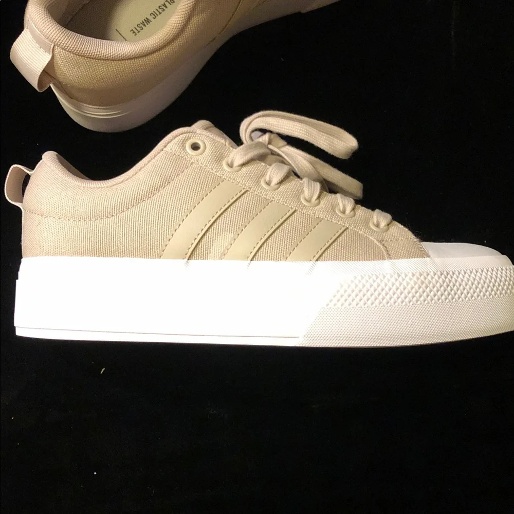 Adidas Womens Bravada 2.0 canvas platform sneakers 6